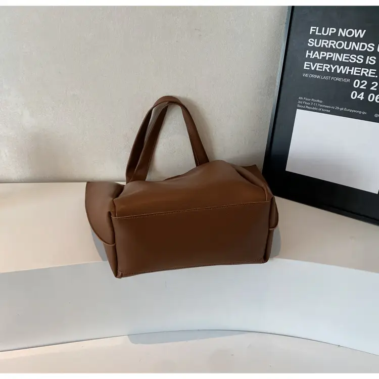Large Capacity Leather Tote Bag for Women — feature 21