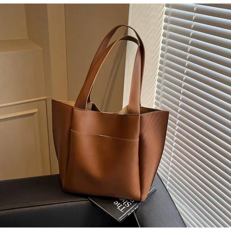 Large Capacity Leather Tote Bag for Women — feature 37