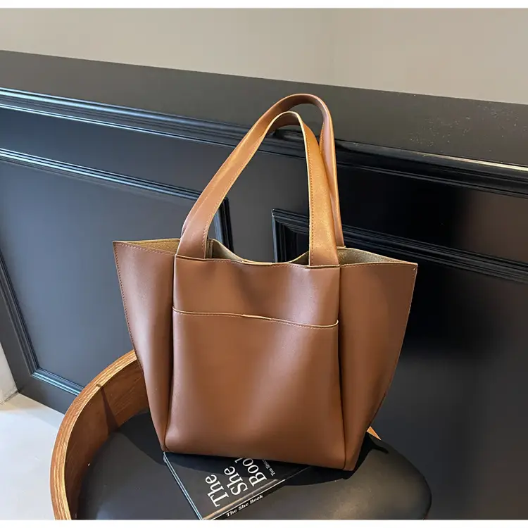 Large Capacity Leather Tote Bag for Women — feature 43