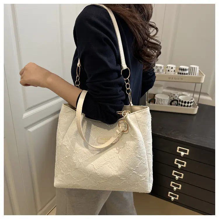 Pink Embroidered Shoulder Bag for Women 2025 — feature 10