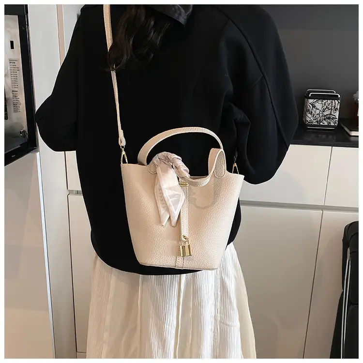 Yellow Lychee Bucket Bag Set 2026 Summer — feature 28