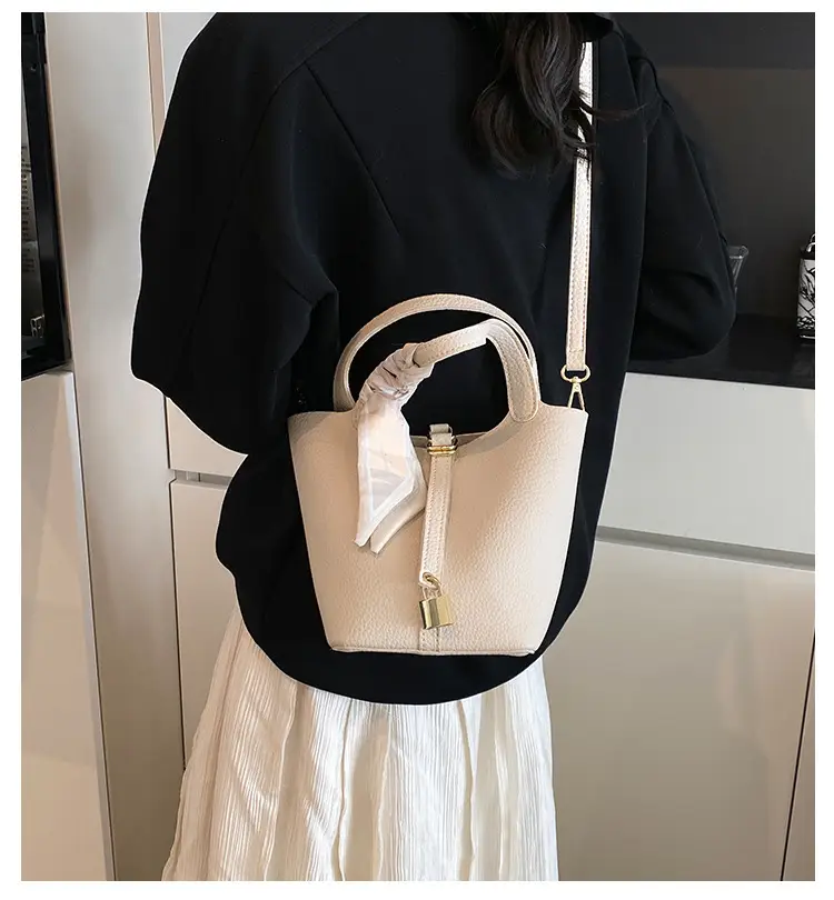 Yellow Lychee Bucket Bag Set 2026 Summer — feature 3