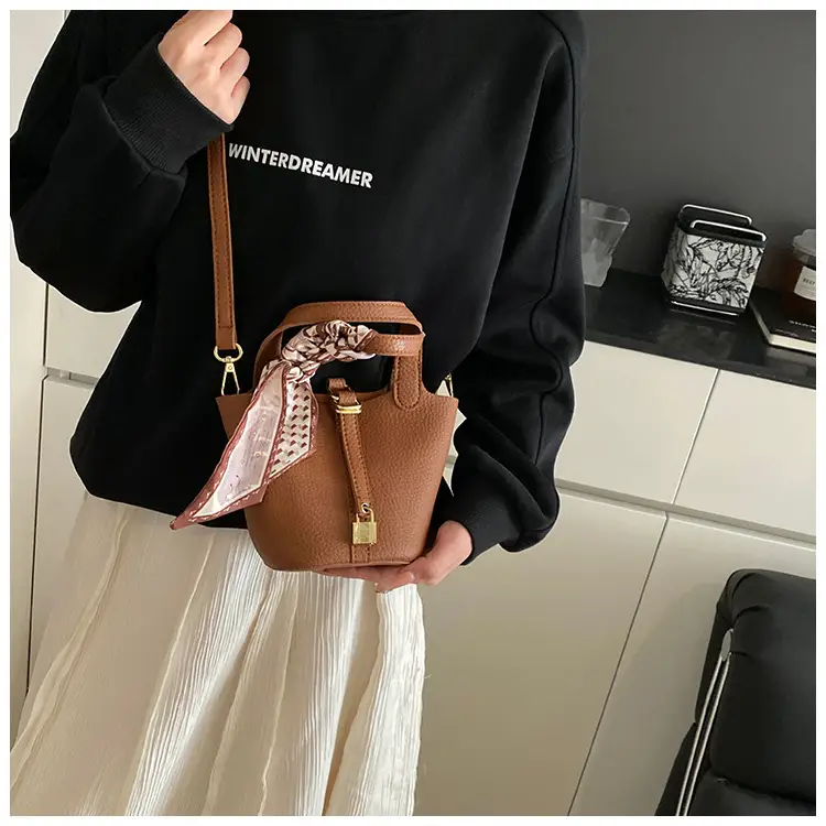 Yellow Lychee Bucket Bag Set 2026 Summer — feature 38