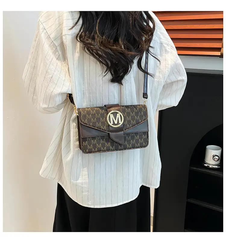 French Style Pink Letter Print Crossbody Bag — feature 22