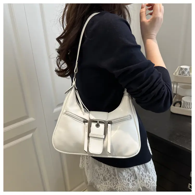 White High-End Retro Crossbody Bag for Women 2025 — feature 11