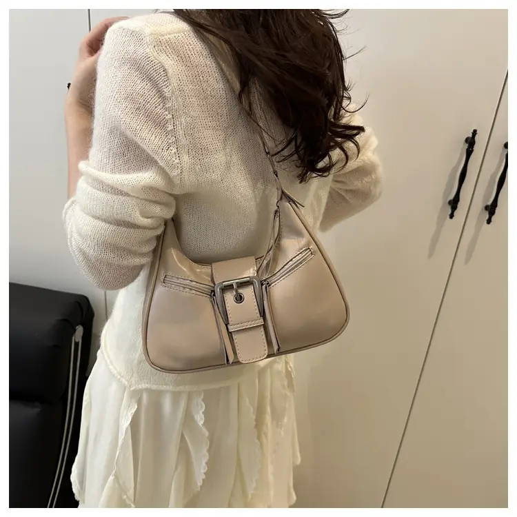 White High-End Retro Crossbody Bag for Women 2025 — feature 16
