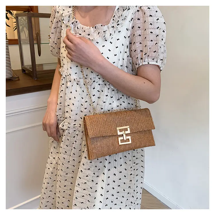 French Embroidery Crossbody Bag Brown Gold Chain — feature 9