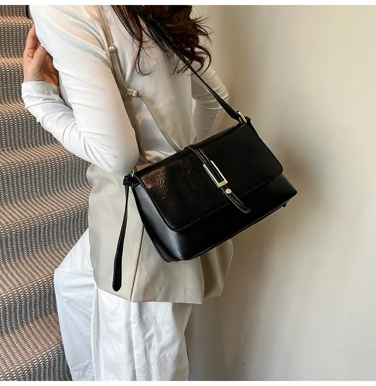 Brown Leather Shoulder Bag for Women 2025 — feature 11