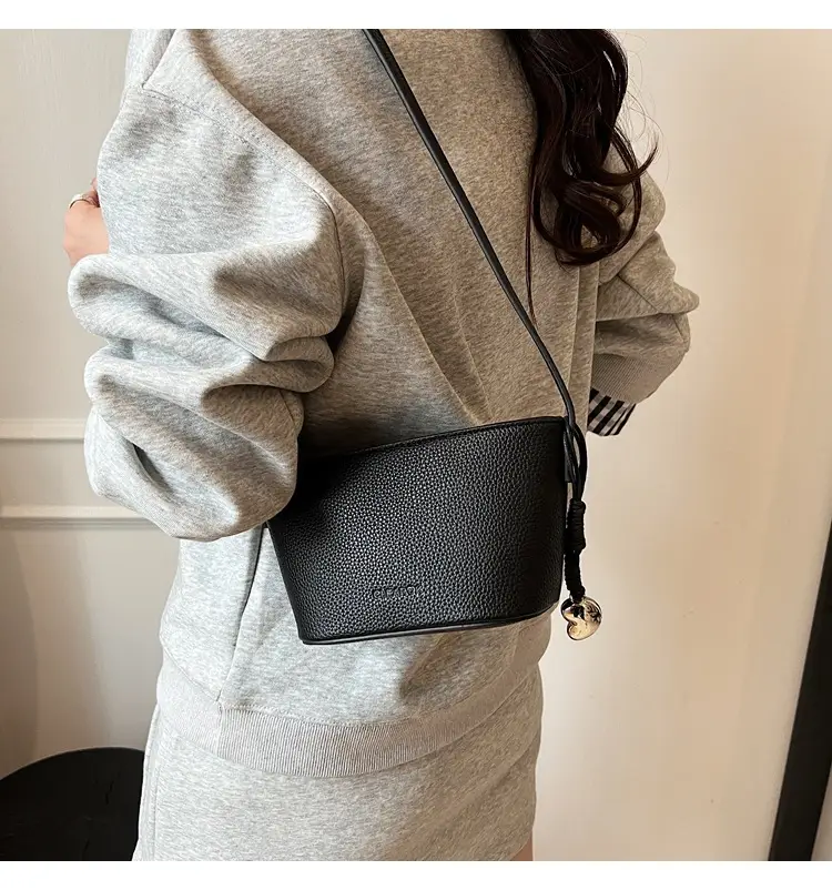Red Korean Fashion Shoulder Bag for Women — feature 16