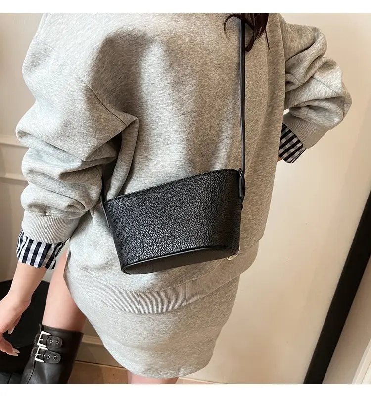 Red Korean Fashion Shoulder Bag for Women — feature 17