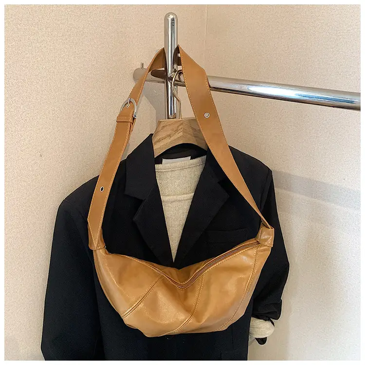 Large Capacity Leather Shoulder Bag Tan 2026 — feature 36