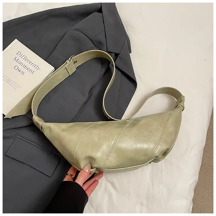 Large Capacity Leather Shoulder Bag Tan 2026 — feature 39