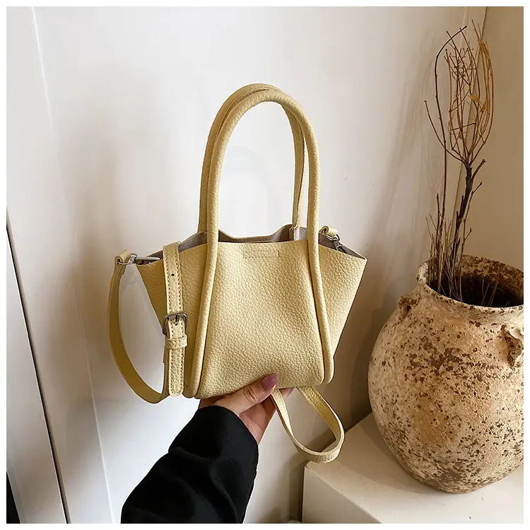 Women's Cross-Border Handheld Bucket Bag with Cute Doll Decor — feature 24