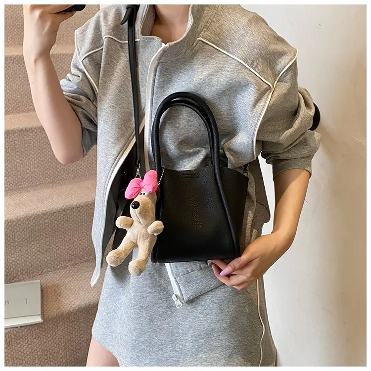 Women's Cross-Border Handheld Bucket Bag with Cute Doll Decor — feature 28