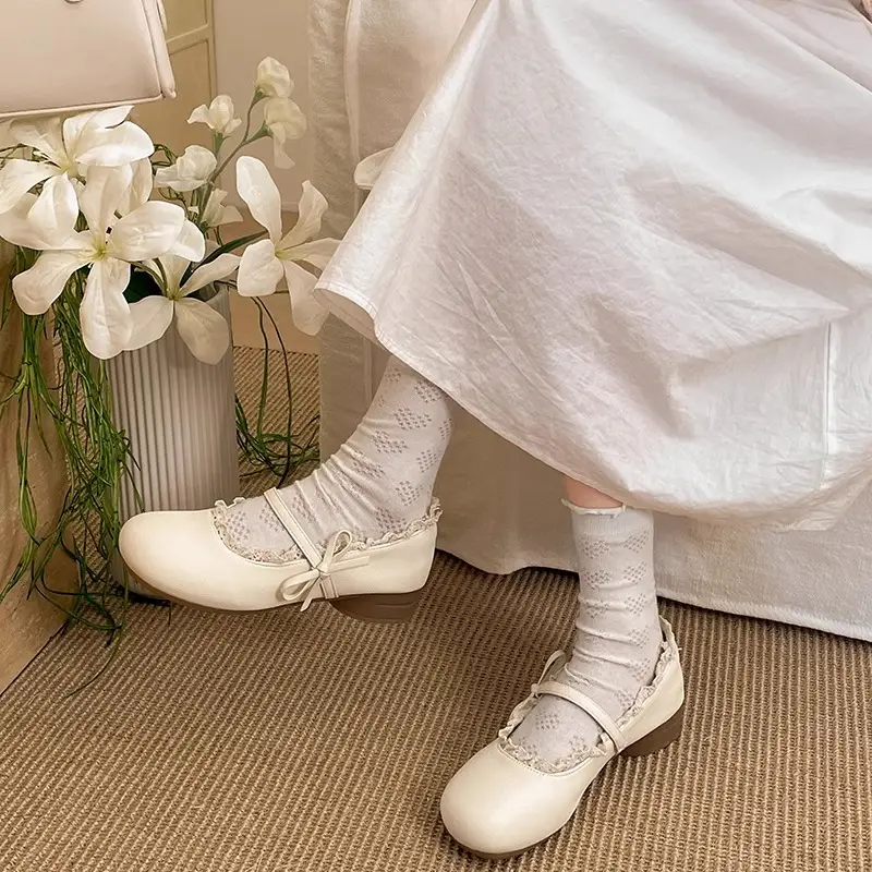 2025 New Round-Toe Mary Jane Shoes, Sweet Lace Soft-Soled Fashionable Princess Shoes, Retro Pumps - Image 5