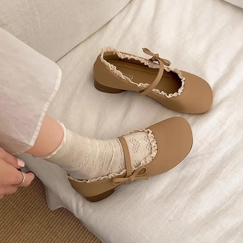 2025 New Round-Toe Mary Jane Shoes, Sweet Lace Soft-Soled Fashionable Princess Shoes, Retro Pumps — feature 6