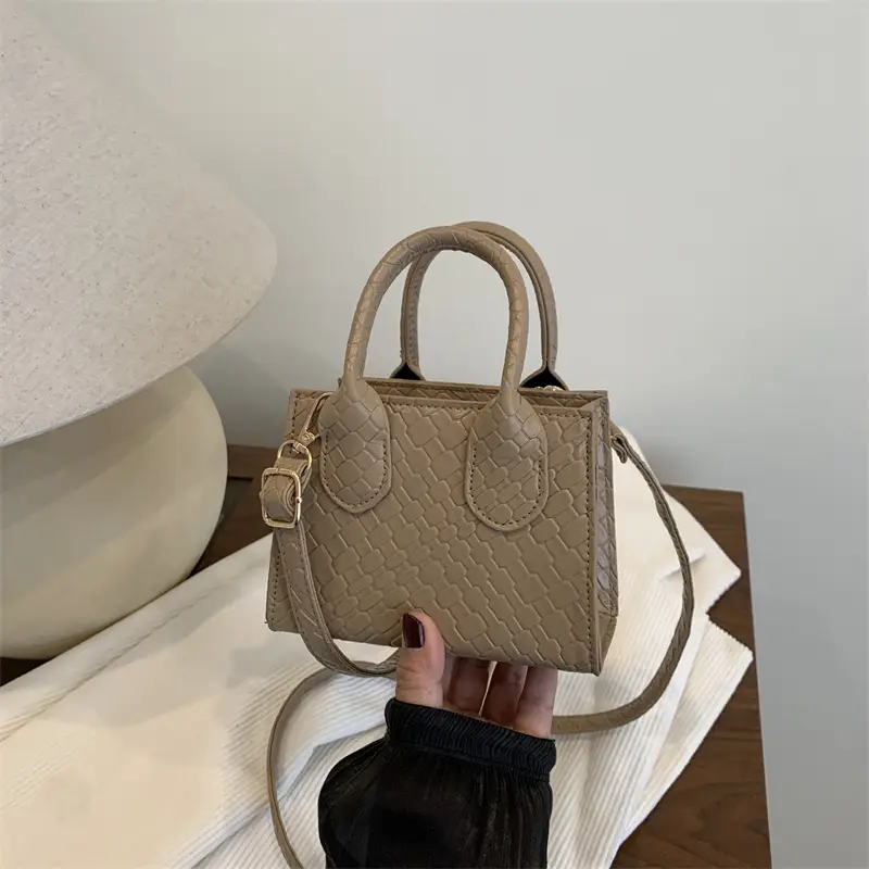 Black Rhombus Textured Shoulder Bag for Women