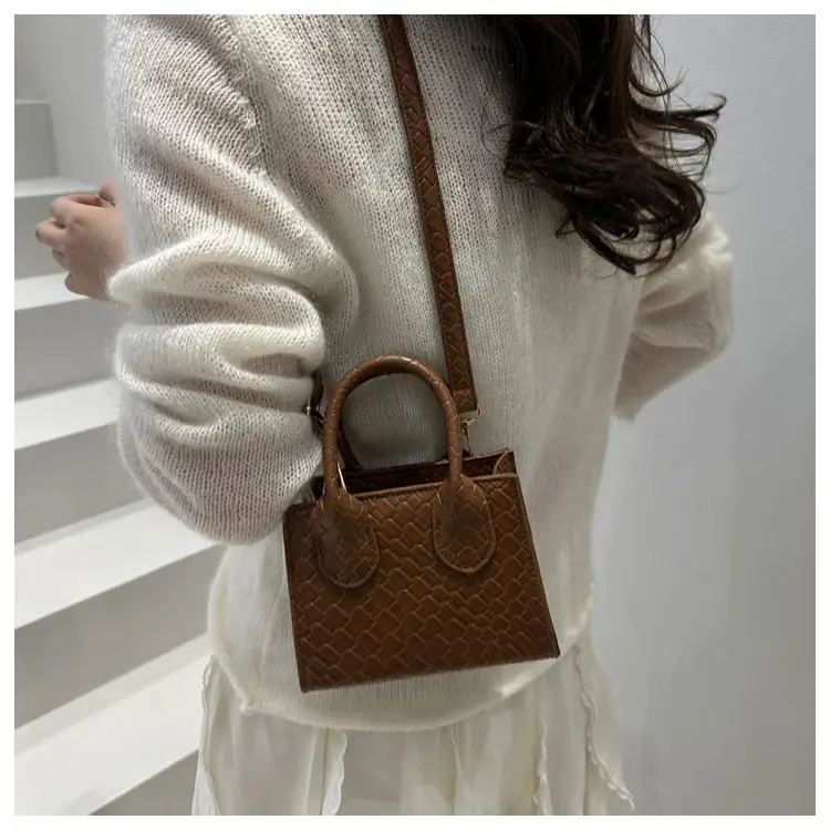 Black Rhombus Textured Shoulder Bag for Women — feature 11
