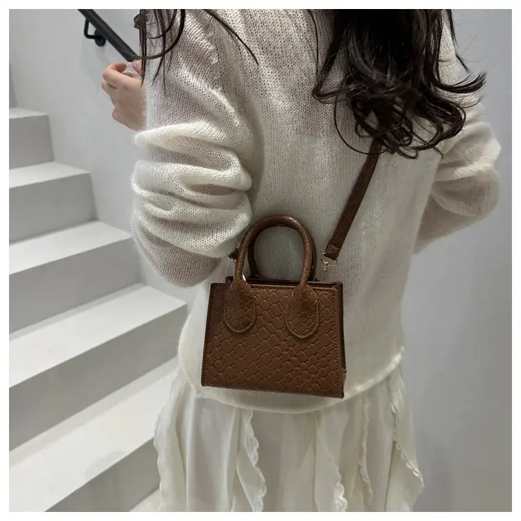 Black Rhombus Textured Shoulder Bag for Women — feature 12