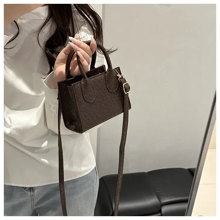 Black Rhombus Textured Shoulder Bag for Women — feature 17