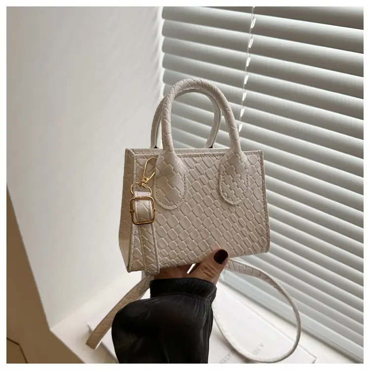 Black Rhombus Textured Shoulder Bag for Women — feature 19