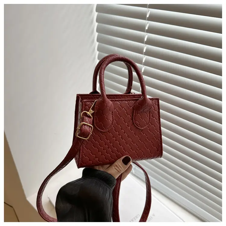 Black Rhombus Textured Shoulder Bag for Women — feature 21