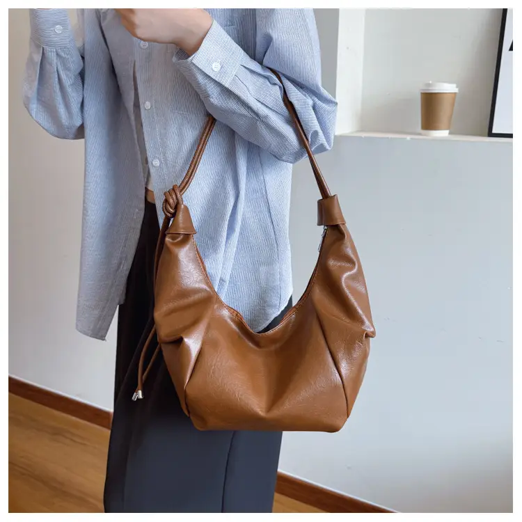 Retro Korean Style Brown Leather Handbag 2025 — feature 16