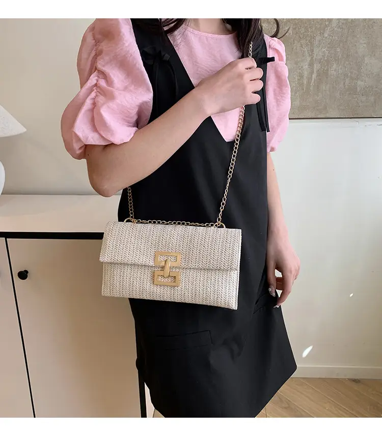 Women's Brown Twist-Lock Chain Shoulder Bag — feature 2