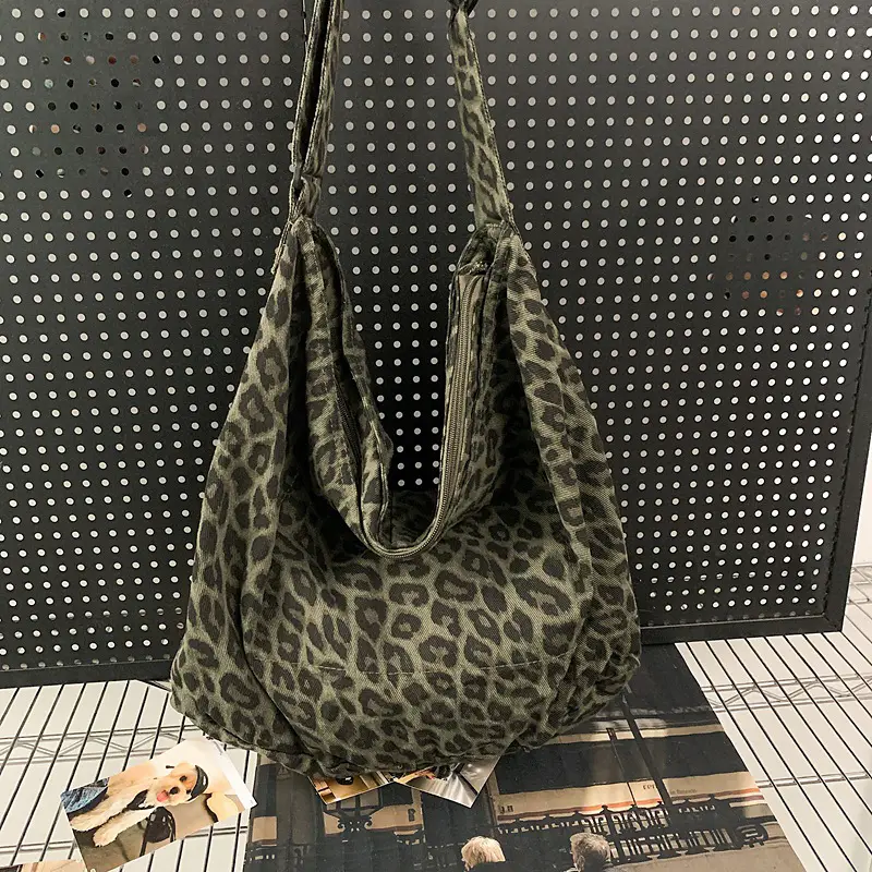 Women's Camo Crossbody Bag Large Capacity 2025 - Image 2