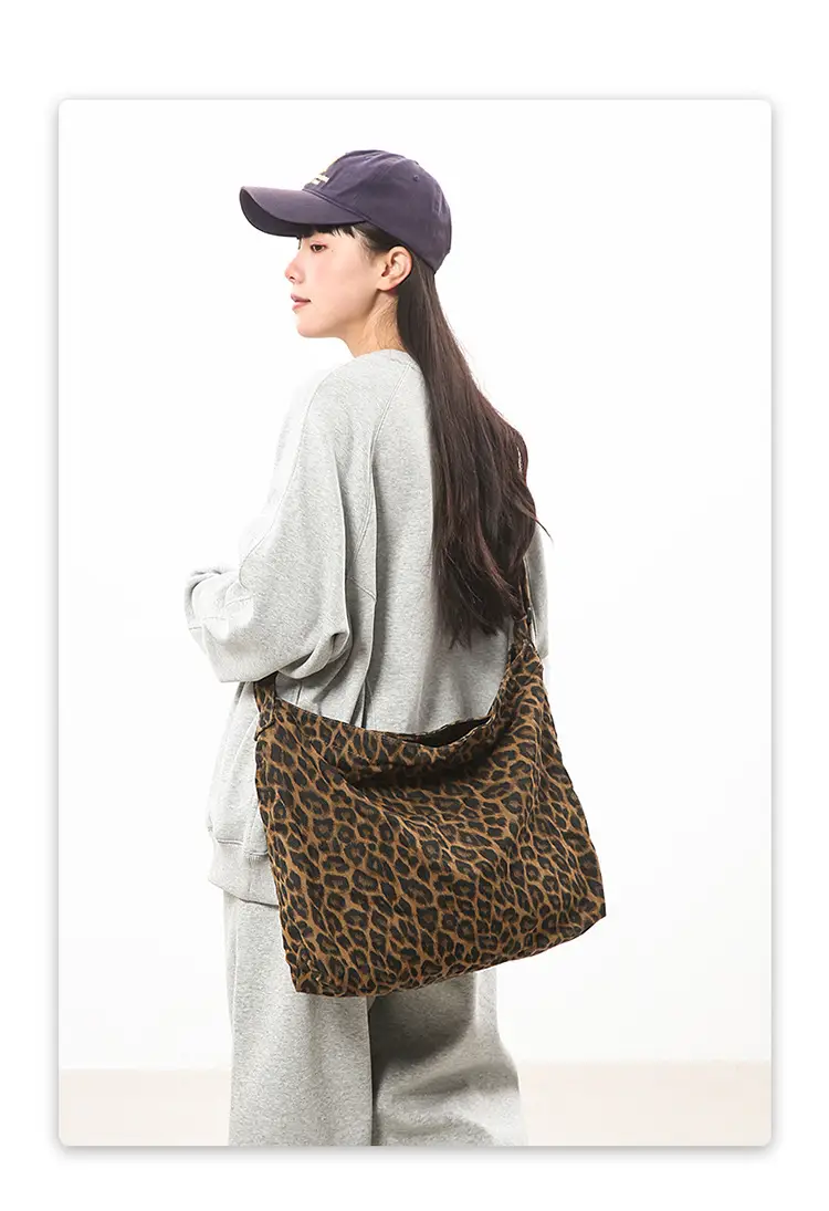 Camouflage Crossbody Bag Large Capacity Women Casual — feature 3