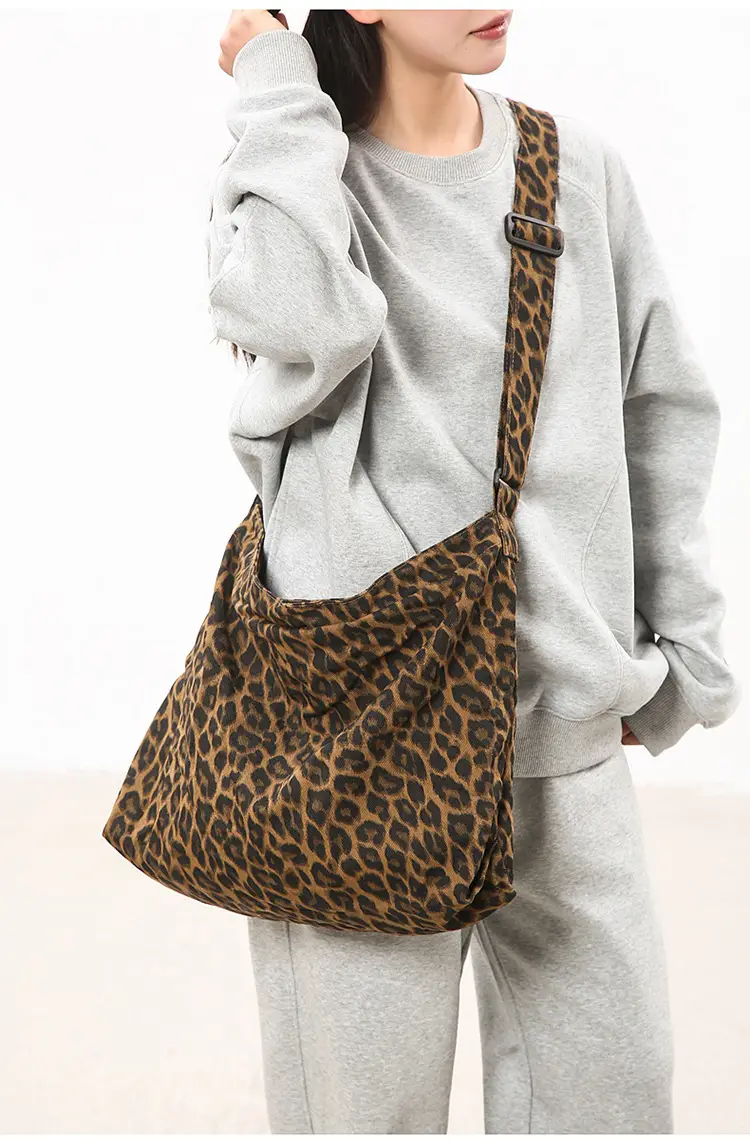 Camouflage Crossbody Bag Large Capacity Women Casual — feature 5