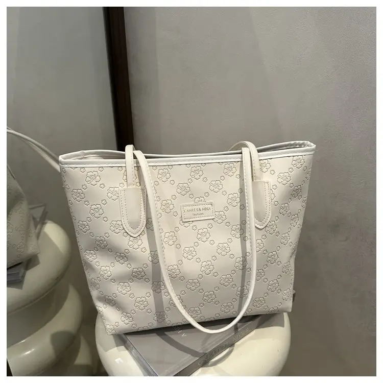 Black Embossed Shoulder Bag for Women 2025 — feature 27
