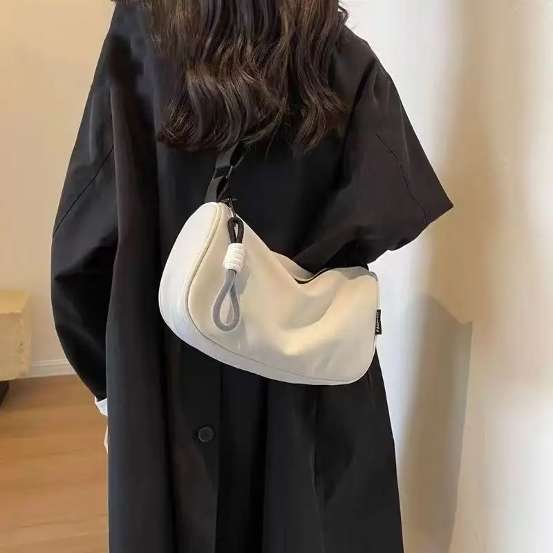 Black Fashion Crossbody Bag with Adjustable Strap — feature 1