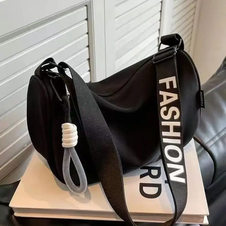 Black Fashion Crossbody Bag with Adjustable Strap — feature 23