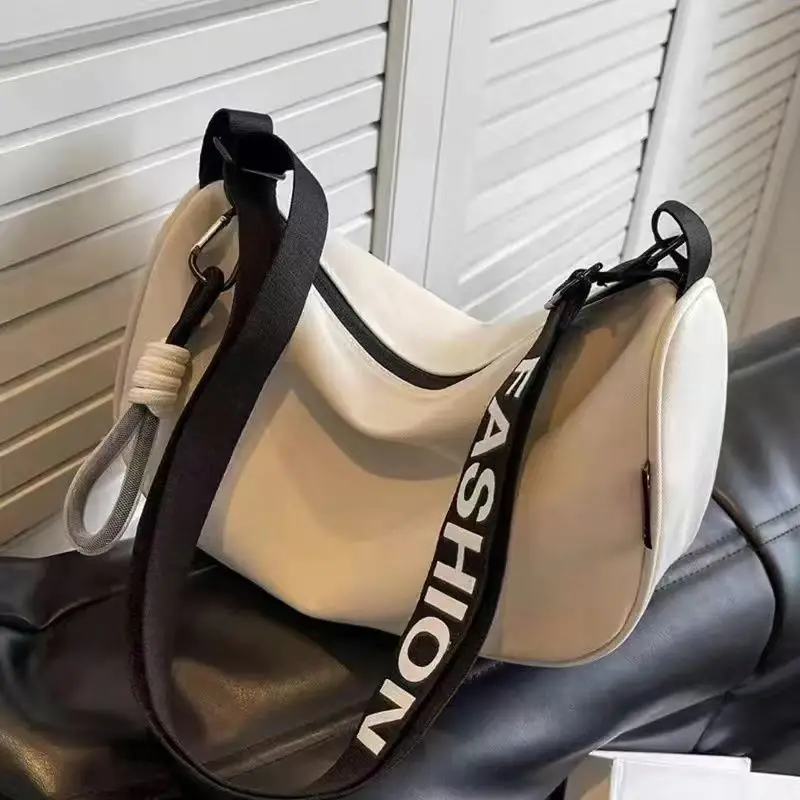 Black Fashion Crossbody Bag with Adjustable Strap — feature 33
