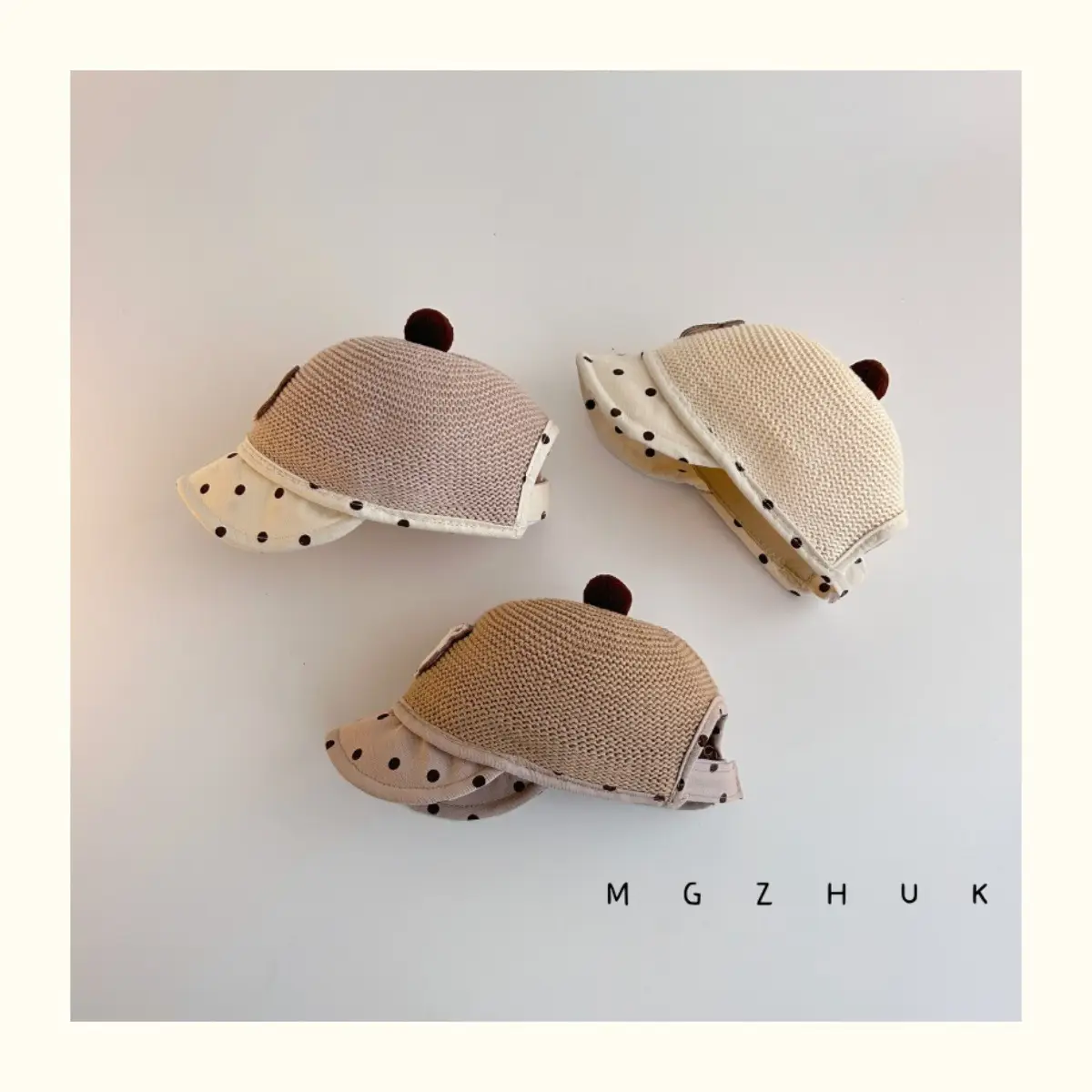 Baby's Straw Hat with Bear Design Wave Dot Ball — feature 3
