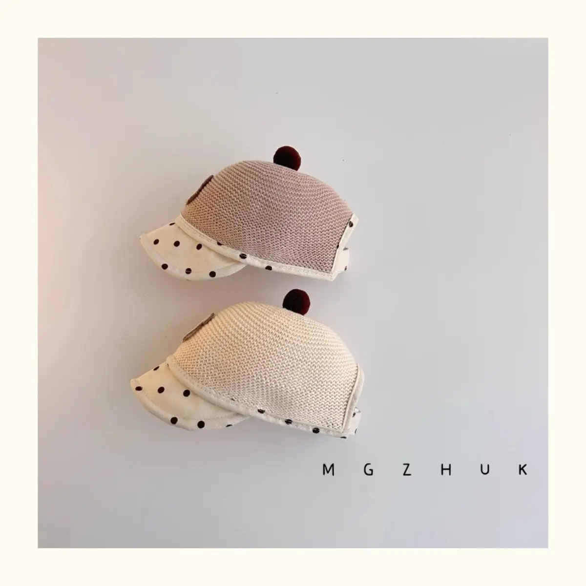 Baby's Straw Hat with Bear Design Wave Dot Ball — feature 4