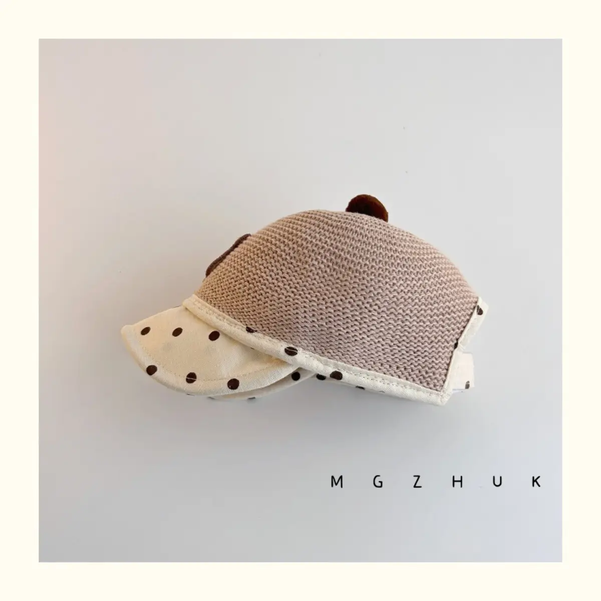 Baby's Straw Hat with Bear Design Wave Dot Ball — feature 8