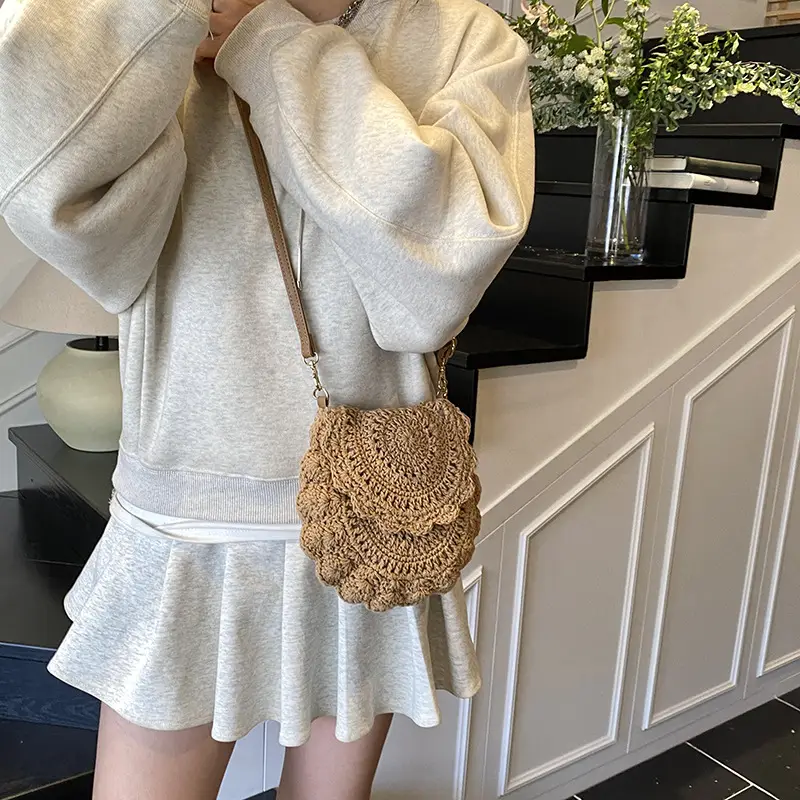 Women's Knitted Crossbody Bag for Summer Vacation - Image 6
