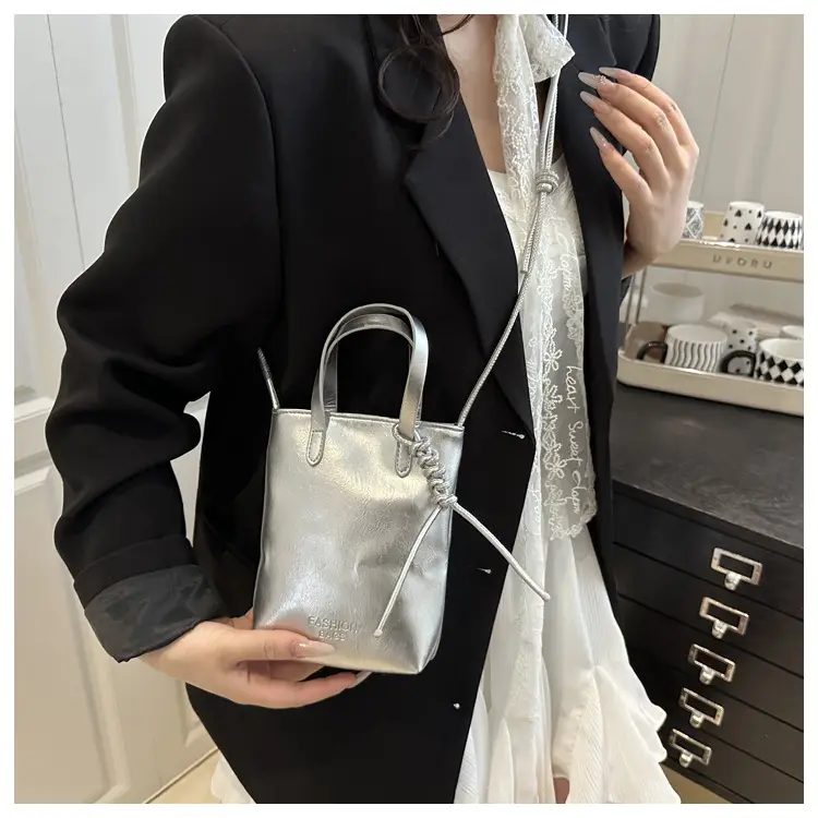 Women's White Pearl-Decorated Shoulder Bag with Mobile Cover — feature 19