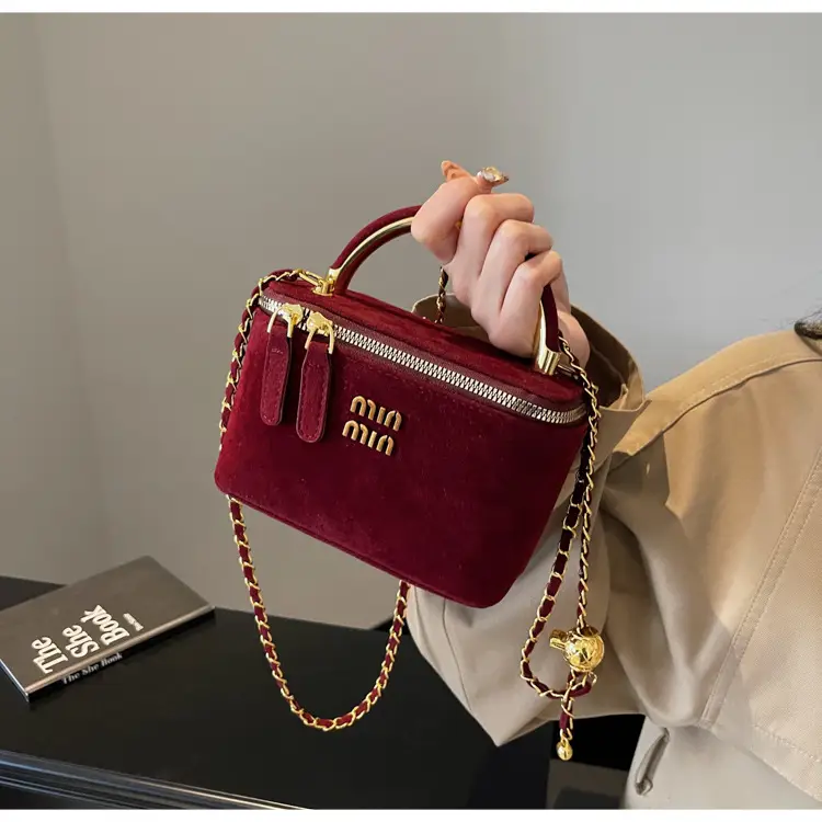 2025 New Minnotti Brown Suede Shoulder Bag — feature 19