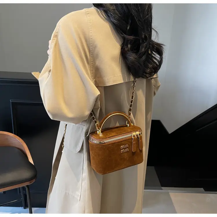 2025 New Minnotti Brown Suede Shoulder Bag — feature 23