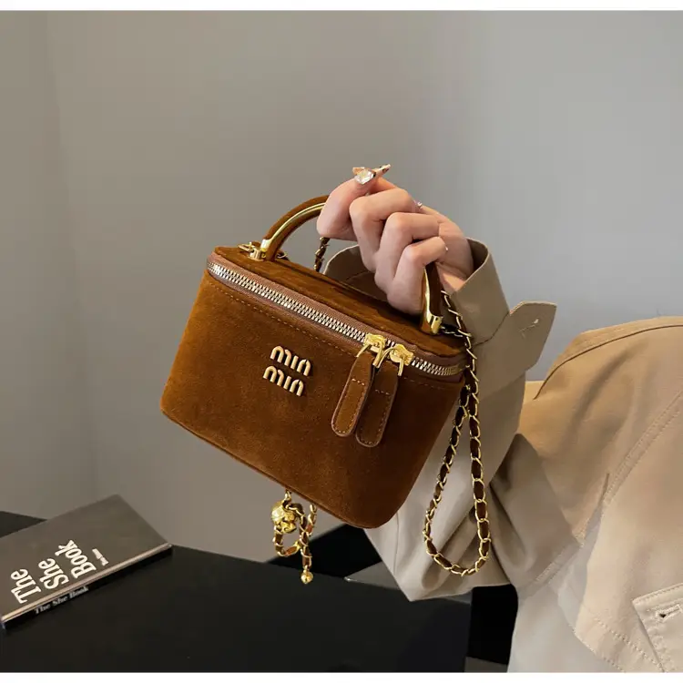 2025 New Minnotti Brown Suede Shoulder Bag — feature 25
