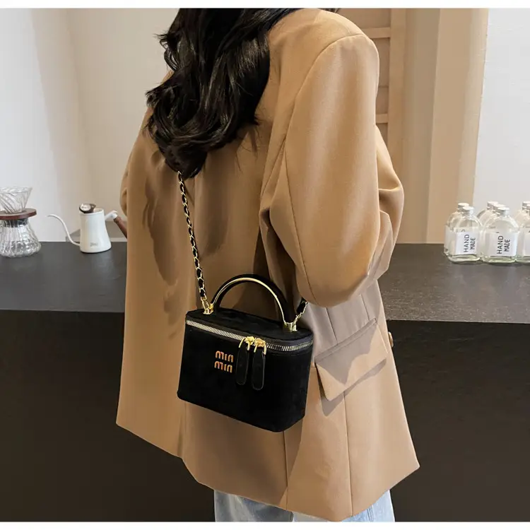 2025 New Minnotti Brown Suede Shoulder Bag — feature 28