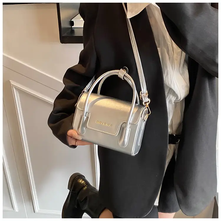 2025 New Style Women's Square Bag with One Shoulder Strap — feature 12