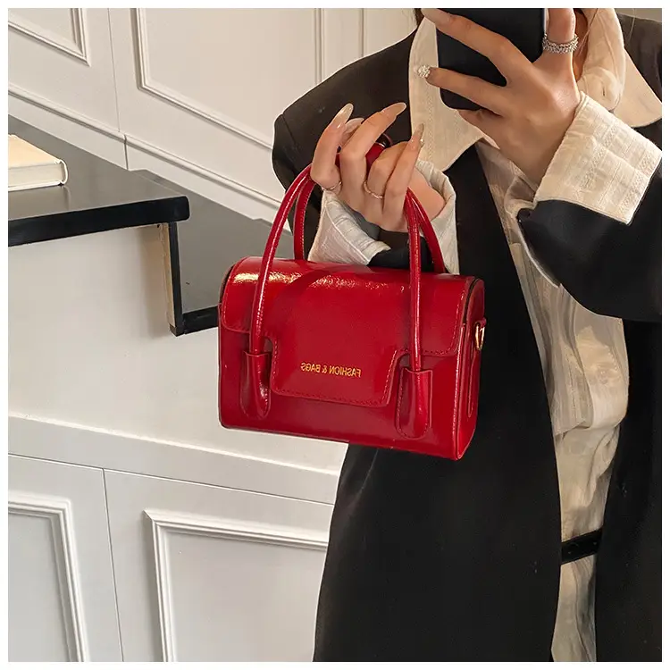 2025 New Style Women's Square Bag with One Shoulder Strap — feature 15