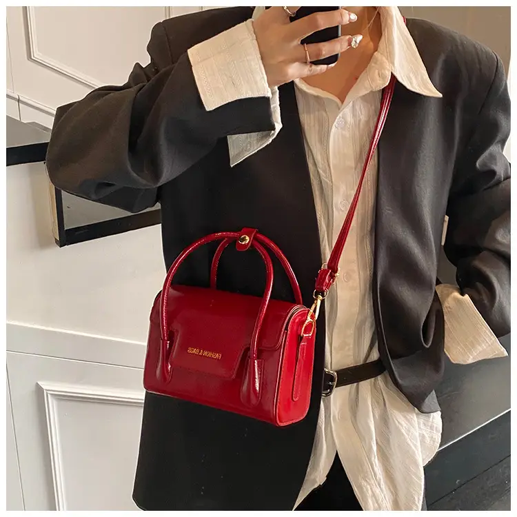 2025 New Style Women's Square Bag with One Shoulder Strap — feature 17