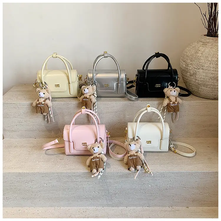 Pink Leather Shoulder Bag for Women 2026 — feature 1