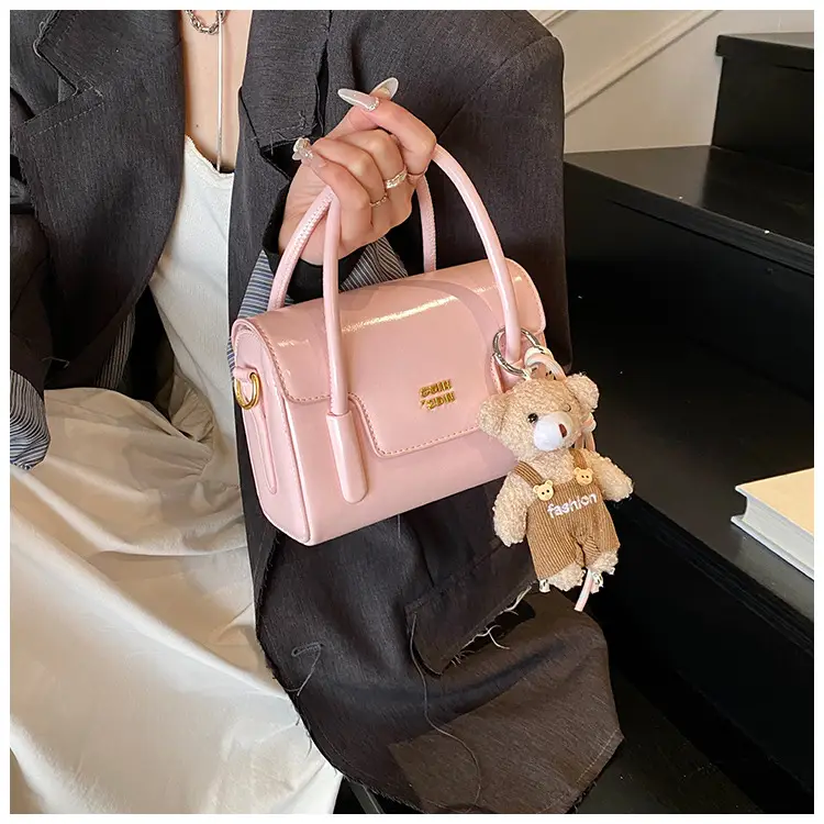 Pink Leather Shoulder Bag for Women 2026 — feature 10