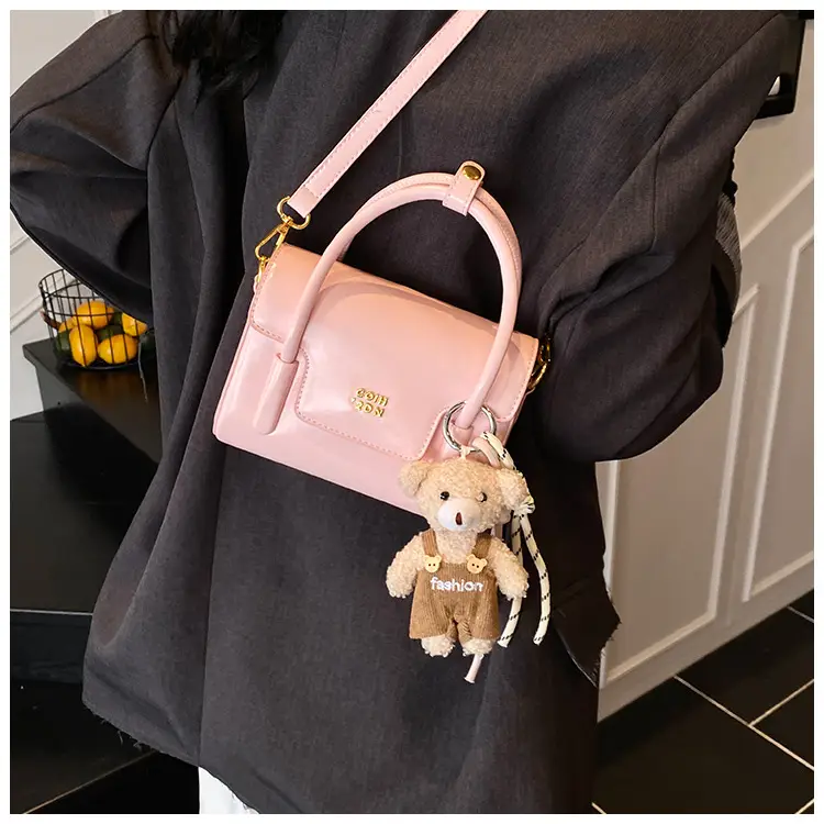 Pink Leather Shoulder Bag for Women 2026 — feature 12